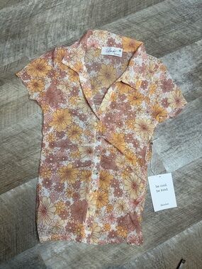 Skonhet XS semi-sheer fabric, retro flowers short sleeve button up shirt